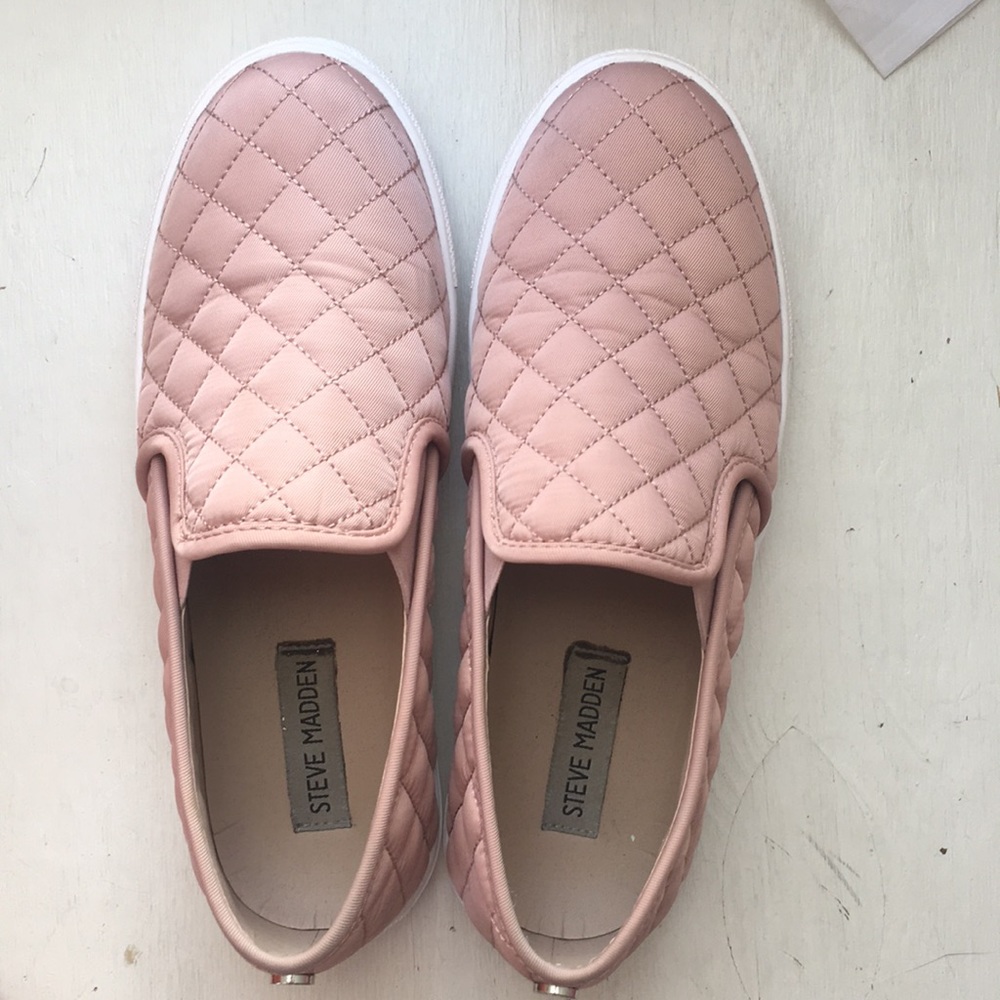 Steve Madden slip on shoes